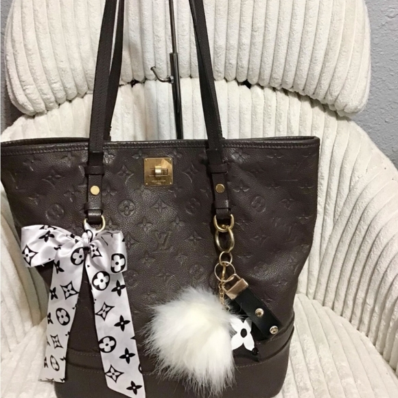 Louis. Vuitton Citadine Empriente Leather Tote GM - Picture 15 of 15